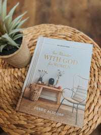 10 Minutes with God For Women Devotional