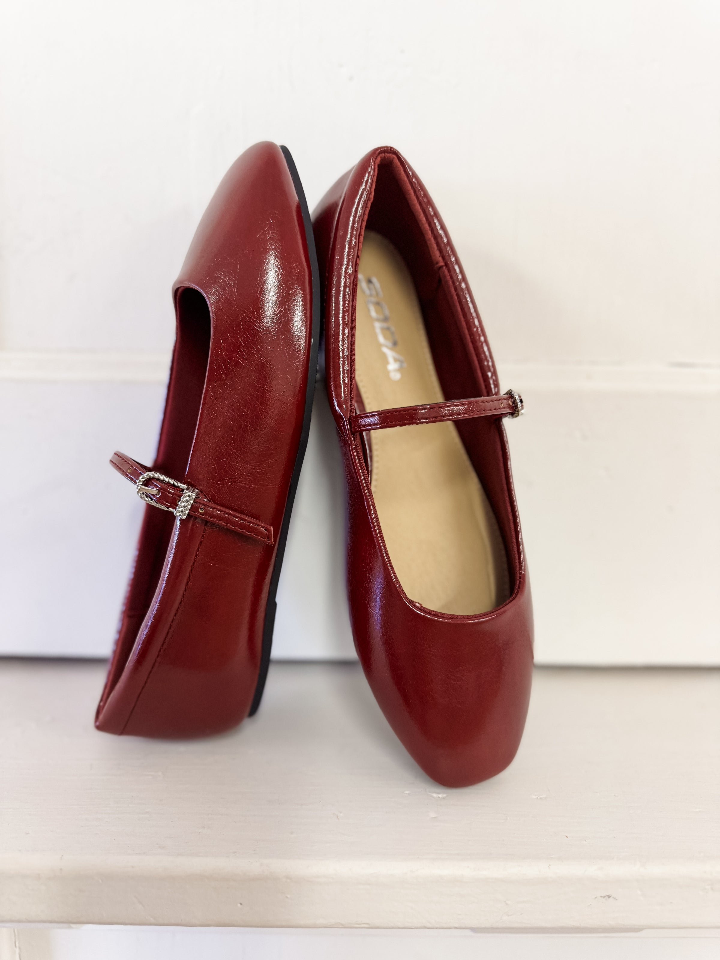 Kiana Burgundy Flats
