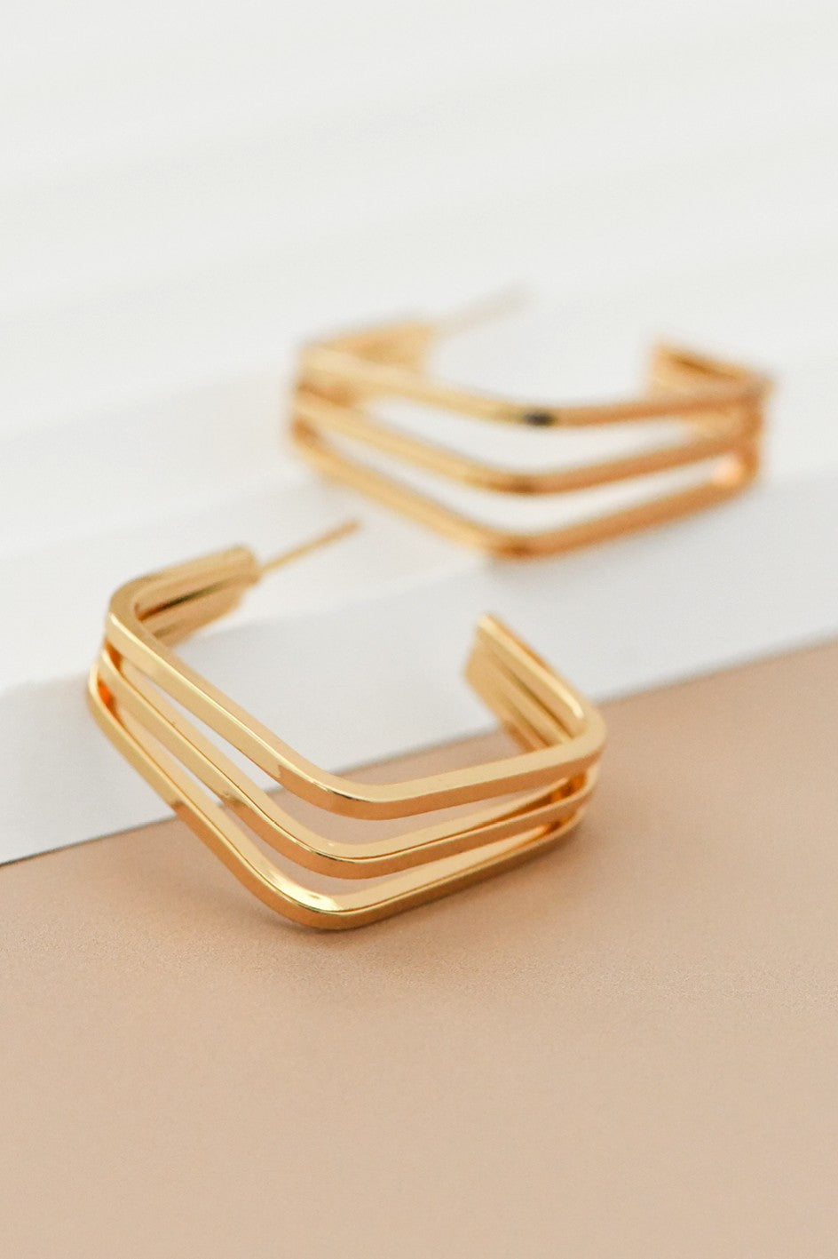 Siera Hoop Earrings