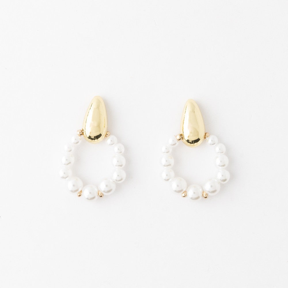 Suni Pearl Hoop Earring