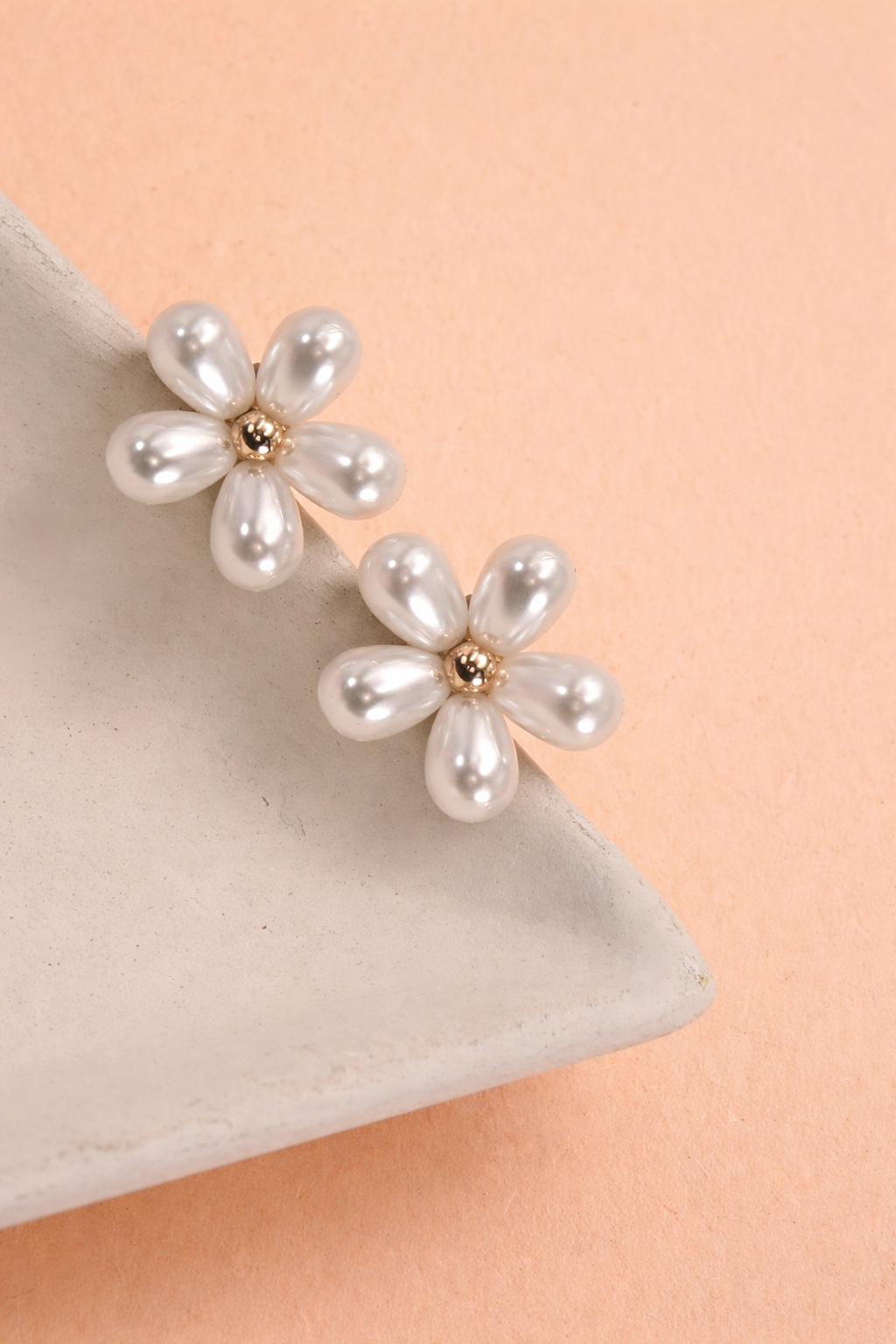 Flor Pearl Earrings