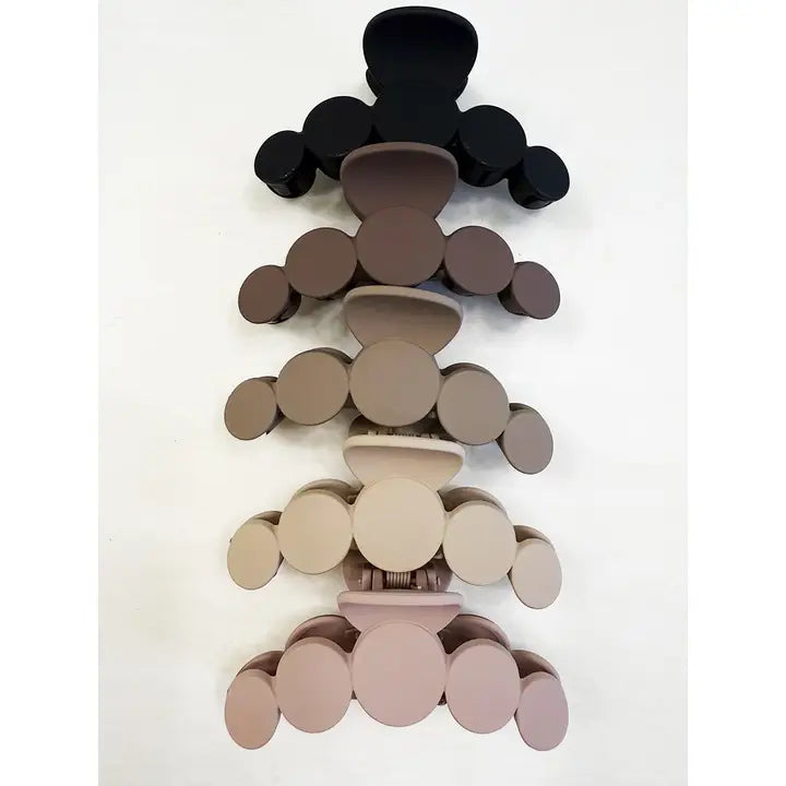 Matte Curvy Hair Claw