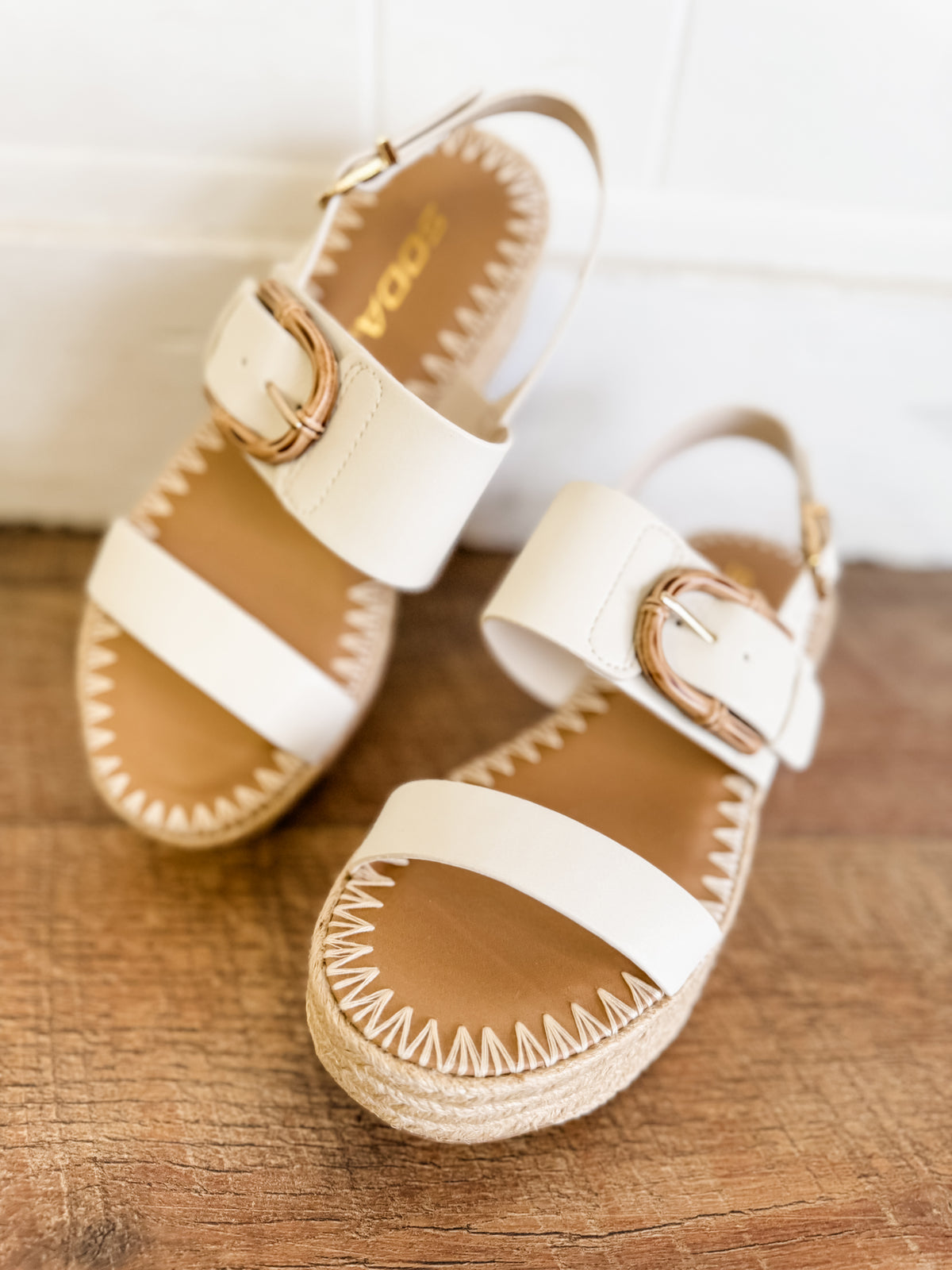 Grand Bone Sandal