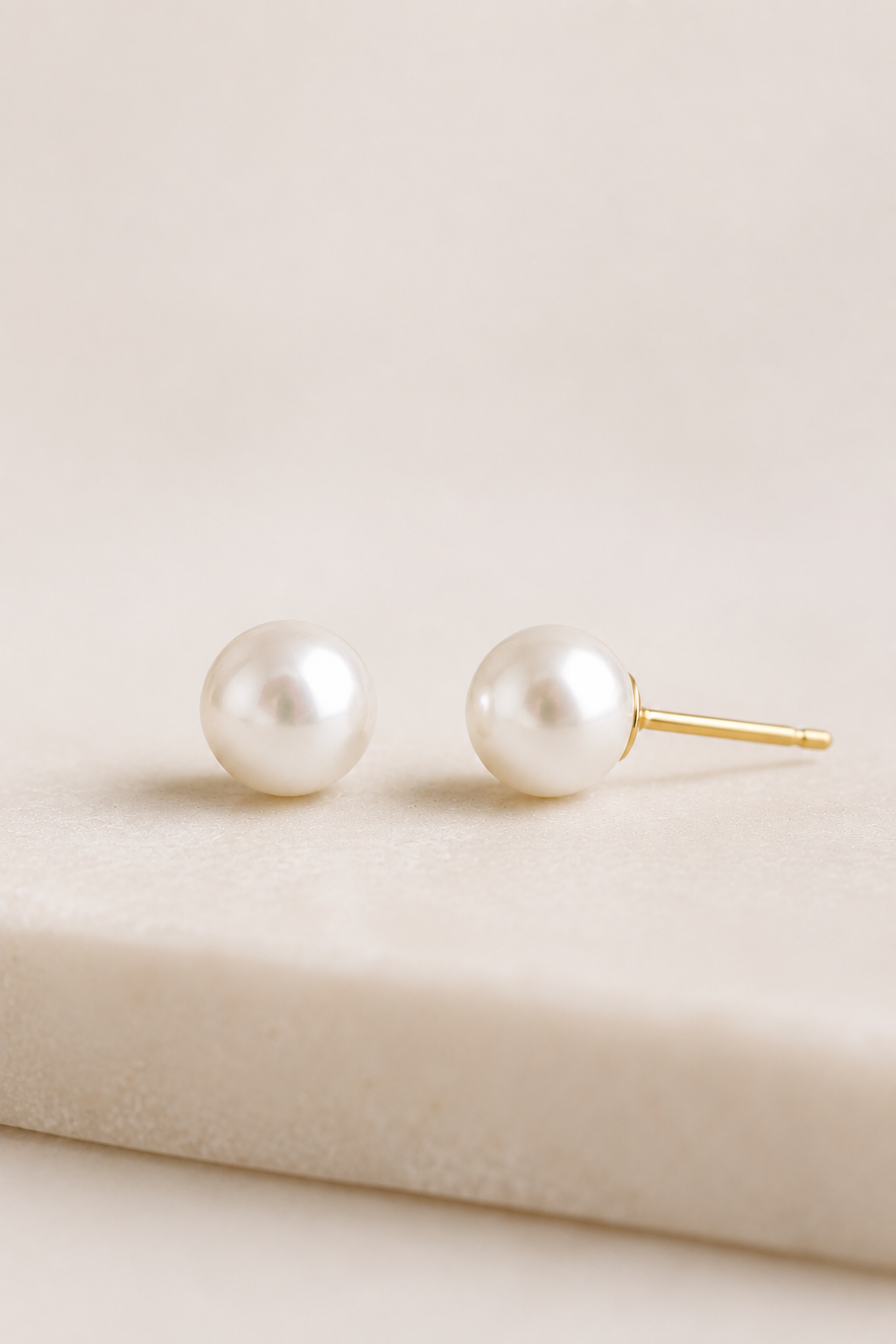 Chase Pearl Earrings