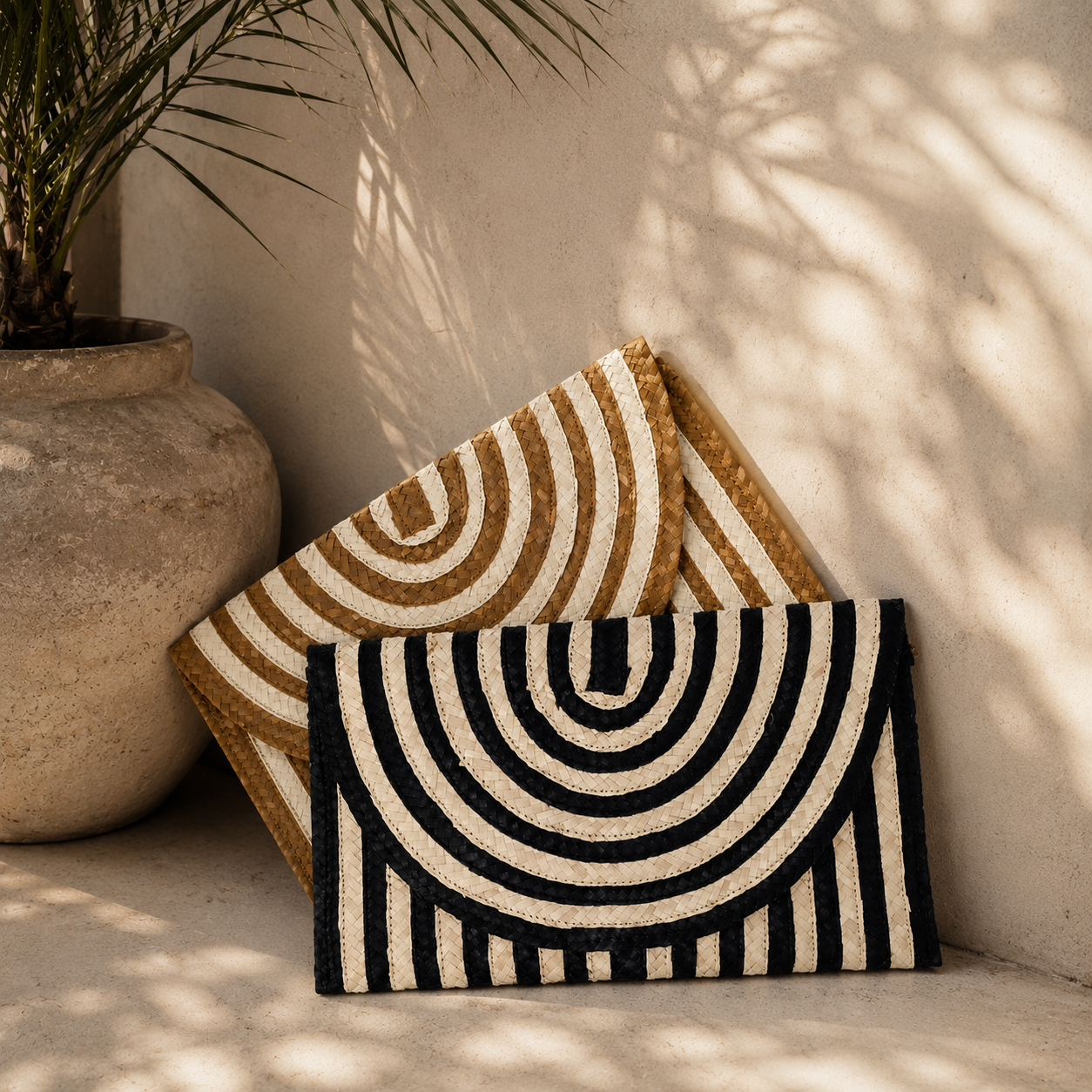 Jerry Geometrical Straw Clutch