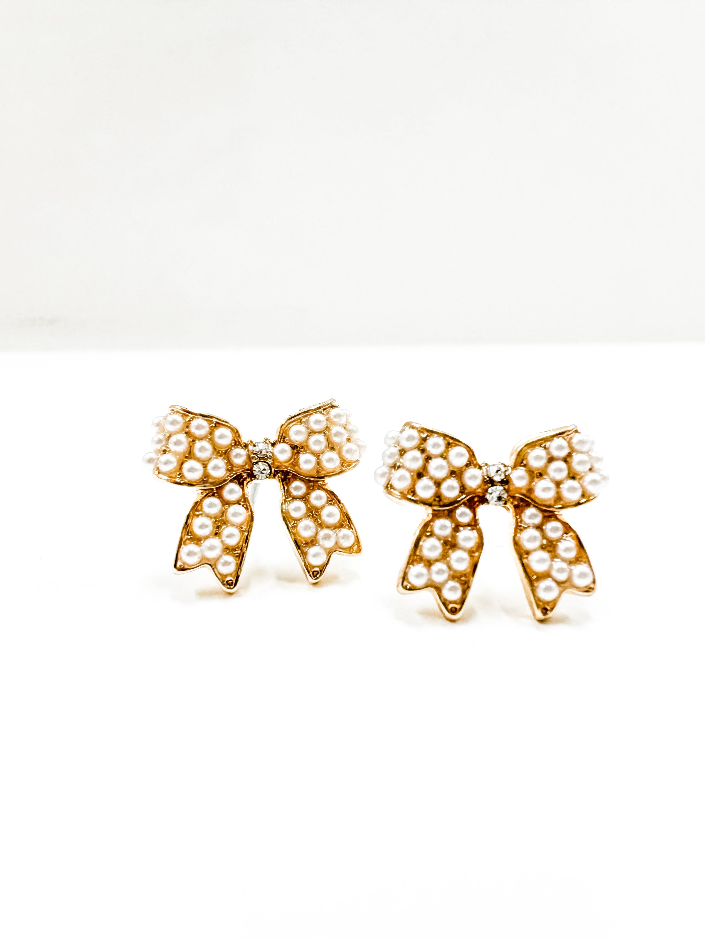 Sloane Mini Pearl Bow Earrings