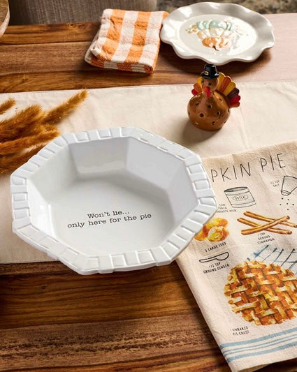 Mud Pie Pumpkin Pie Dish & Towel Set