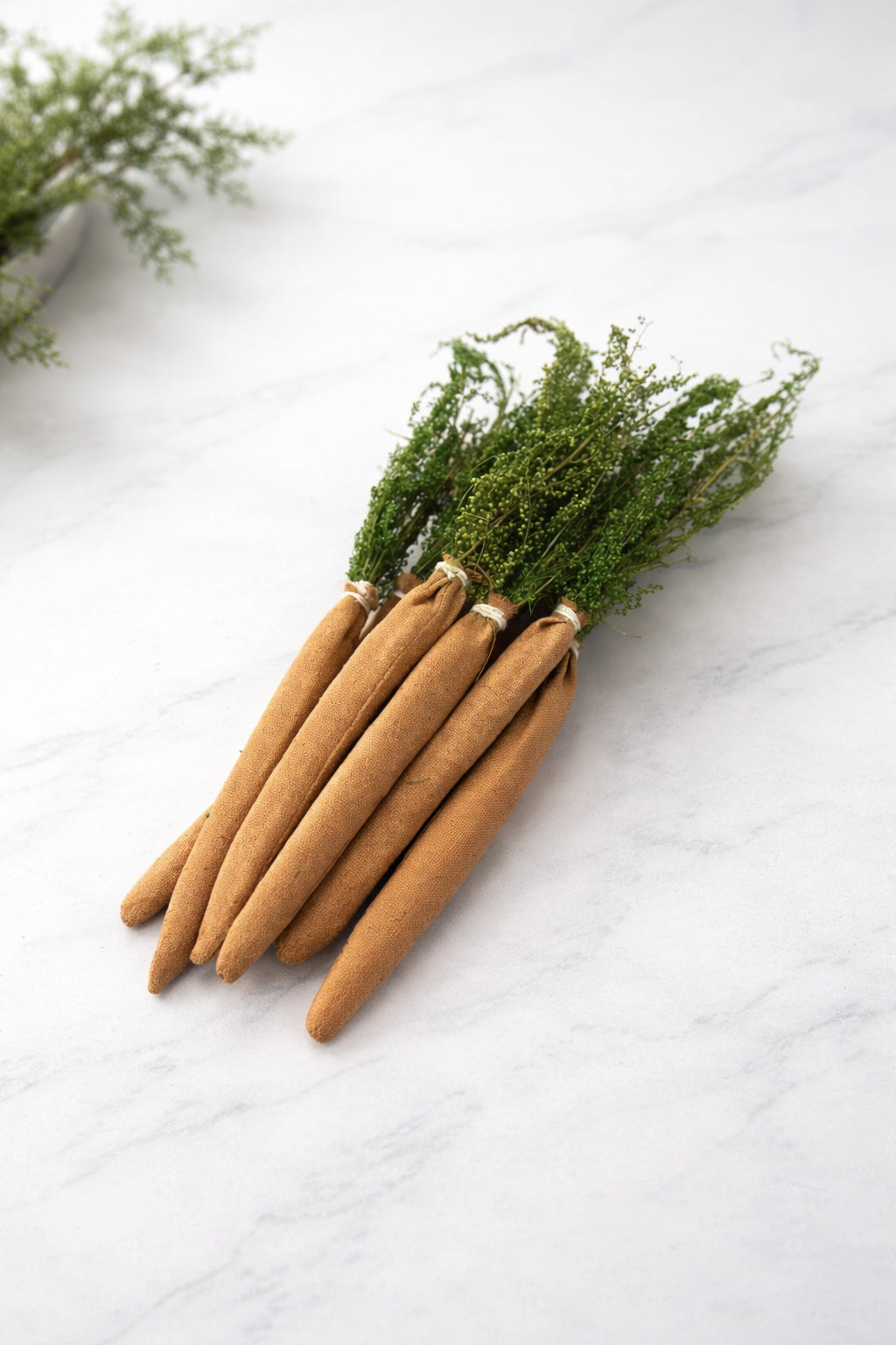 Primitive Decor Carrots