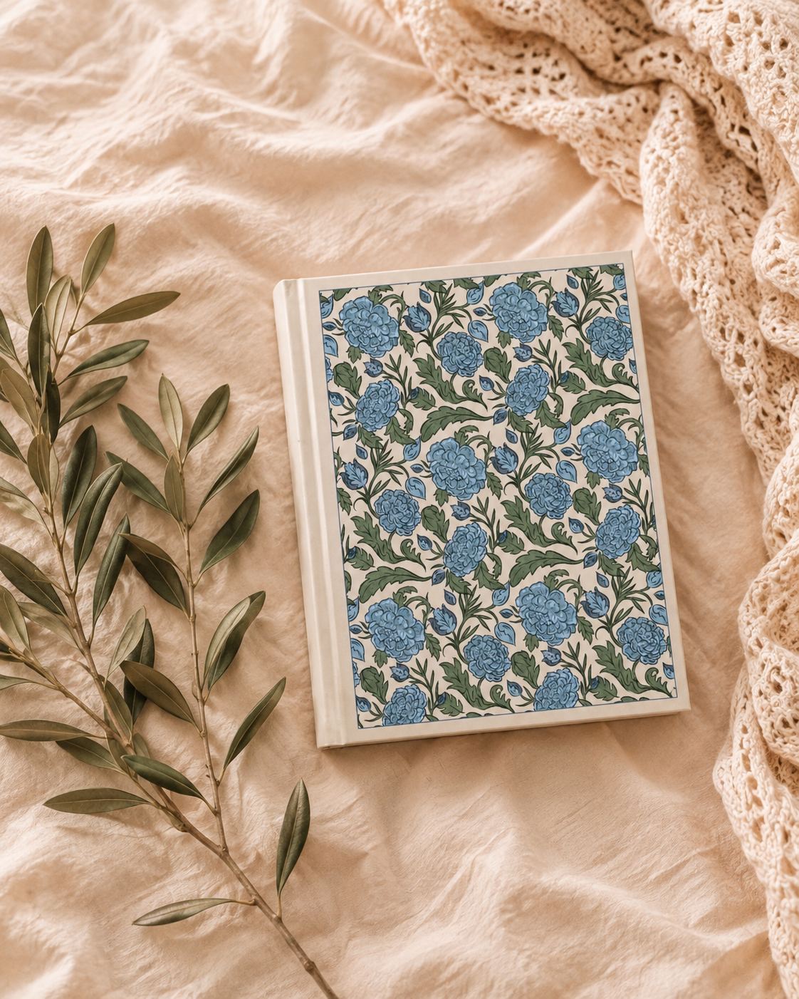 Blue Floral ESV Single Column Journaling Bible
