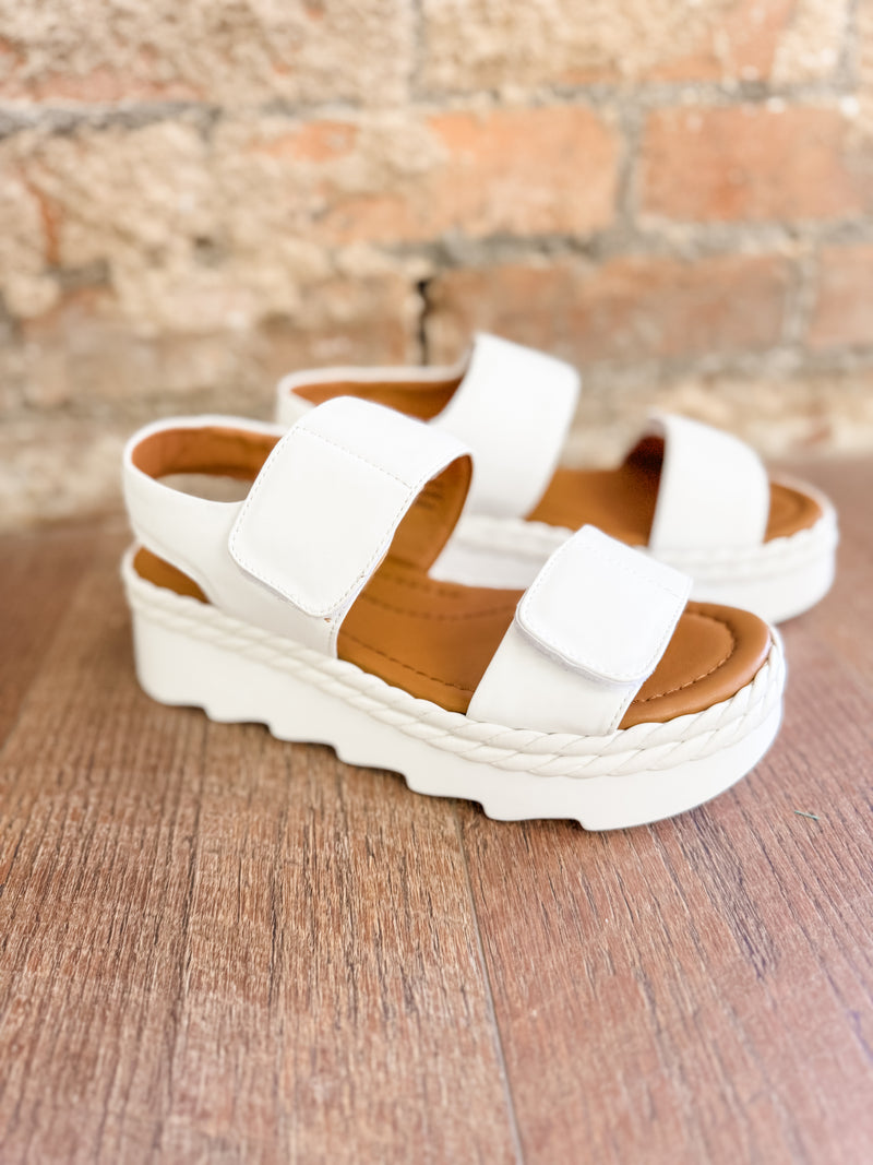 Vosa White Sandal