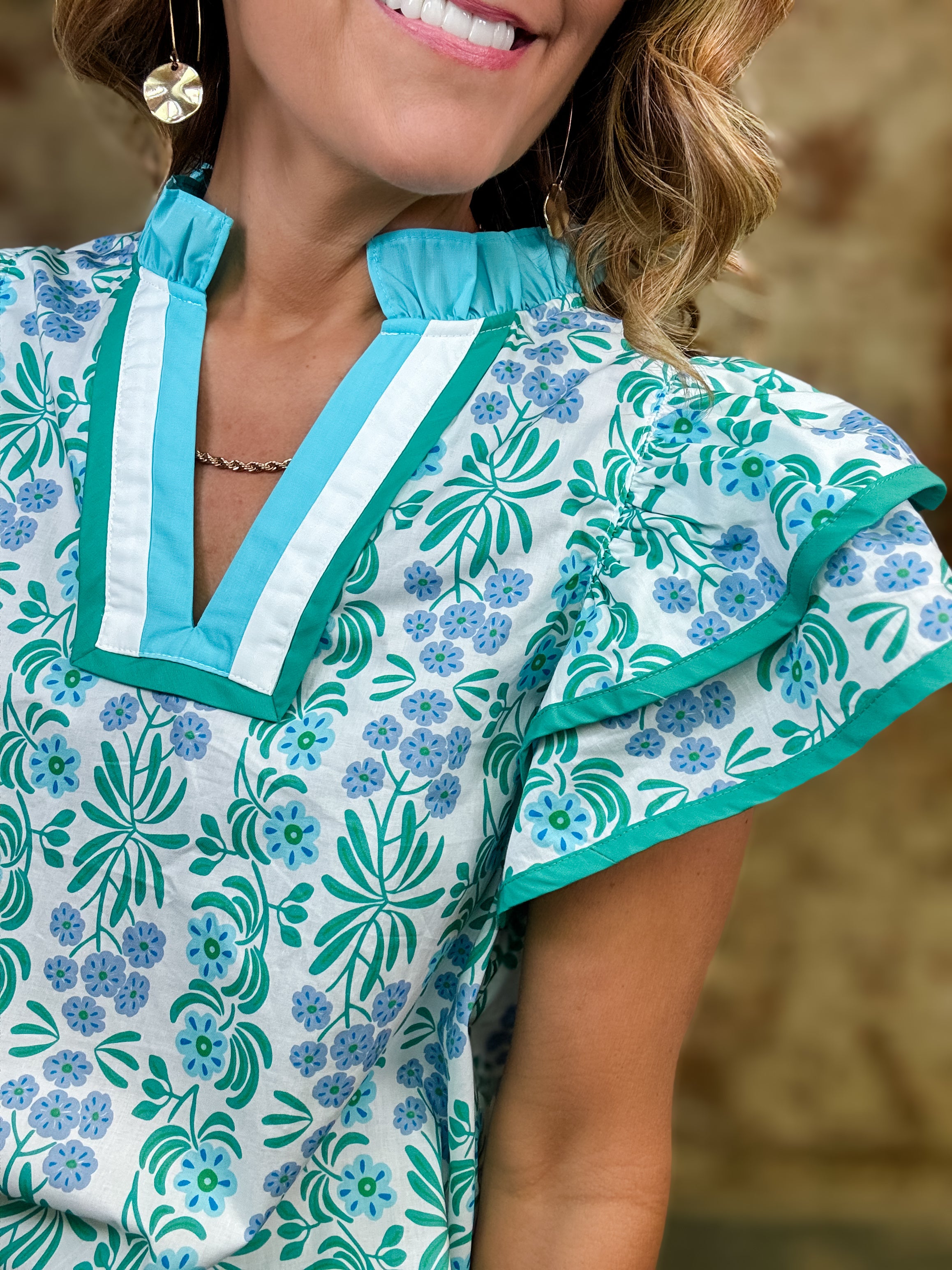 Allesa Flutter Sleeve Top