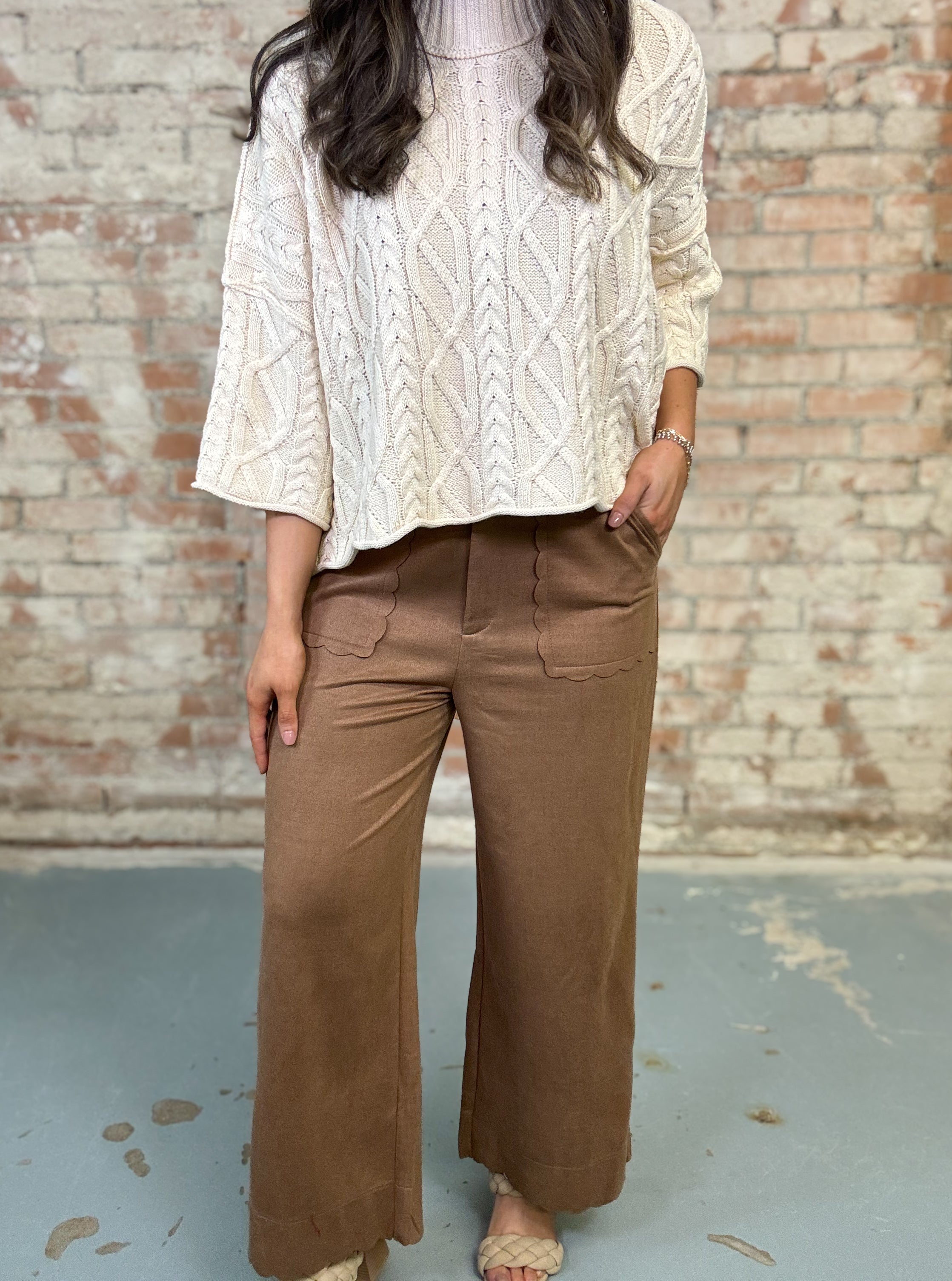 Nove Scalloped Pants