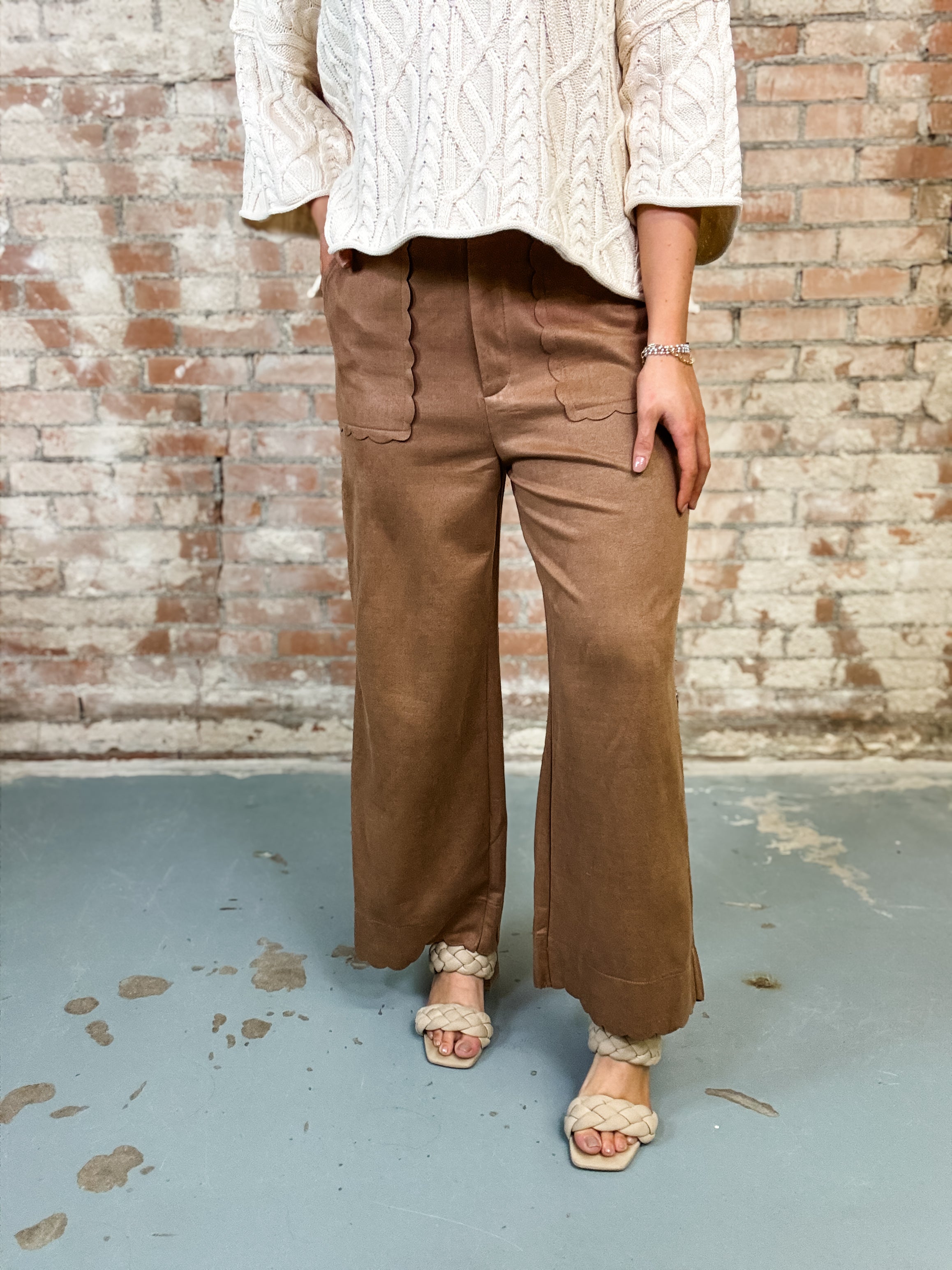 Nove Scalloped Pants
