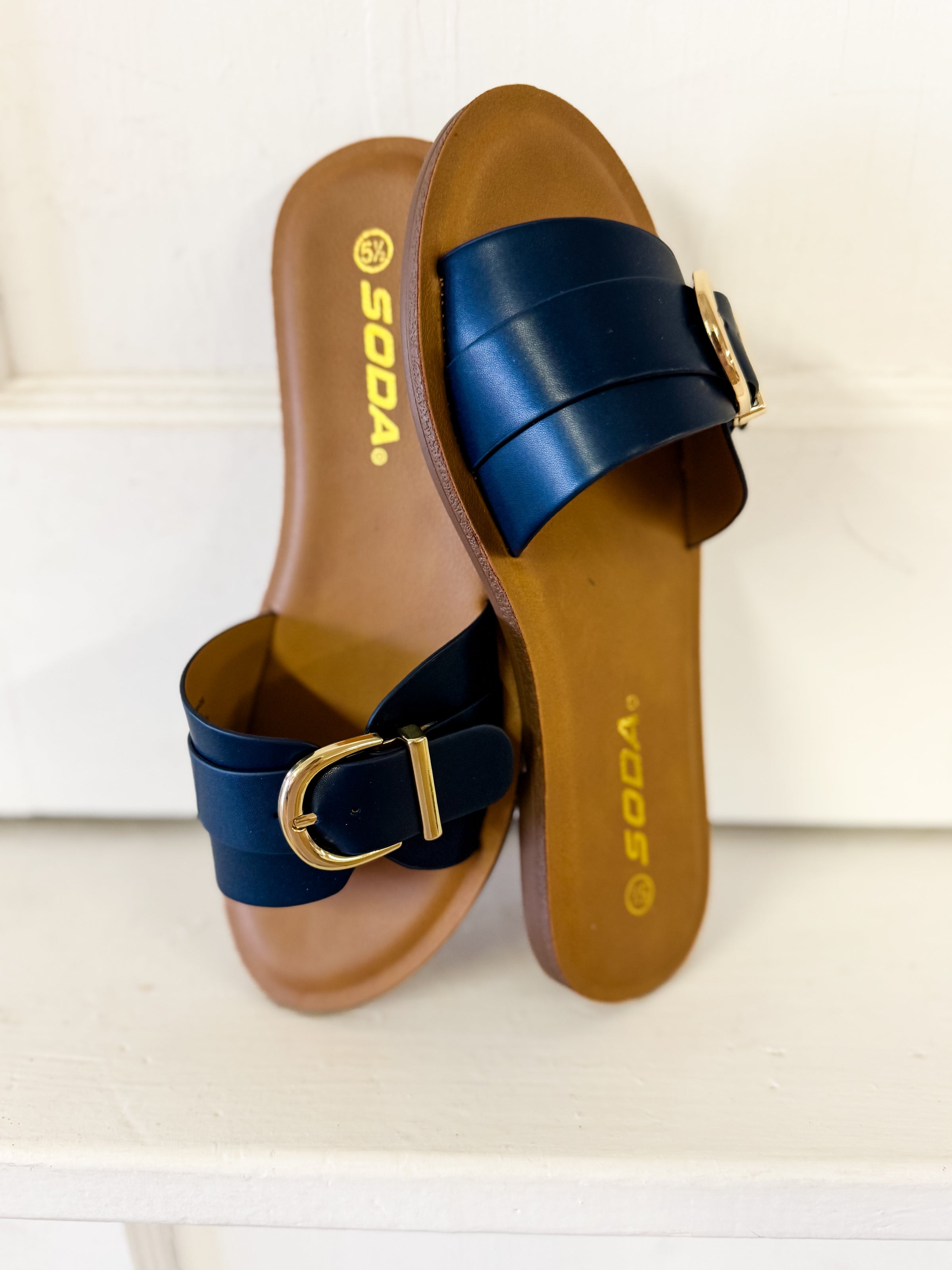 Neisha Navy Sandal