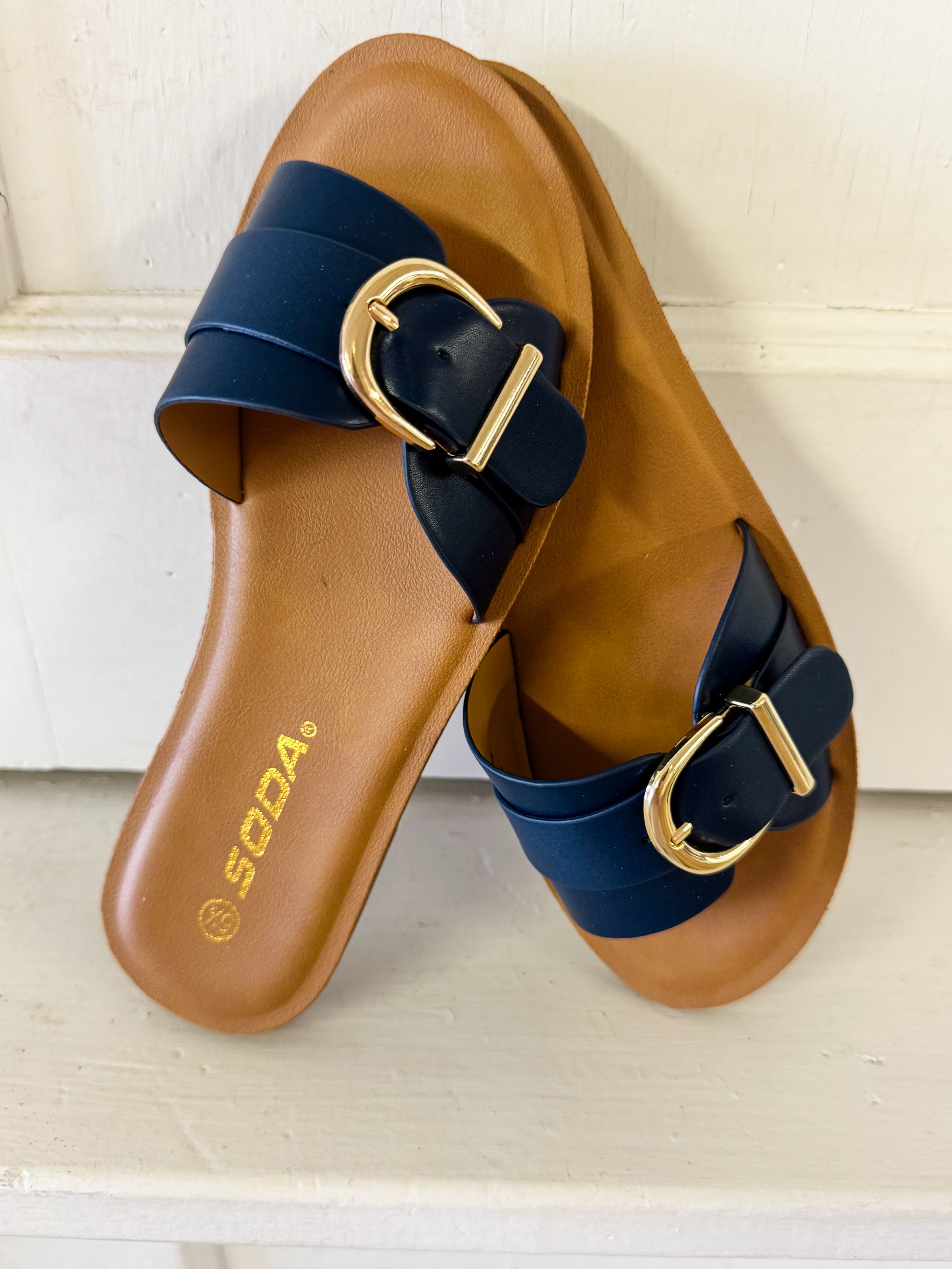 Neisha Navy Sandal