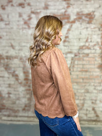 Alice Scallop Edge Top