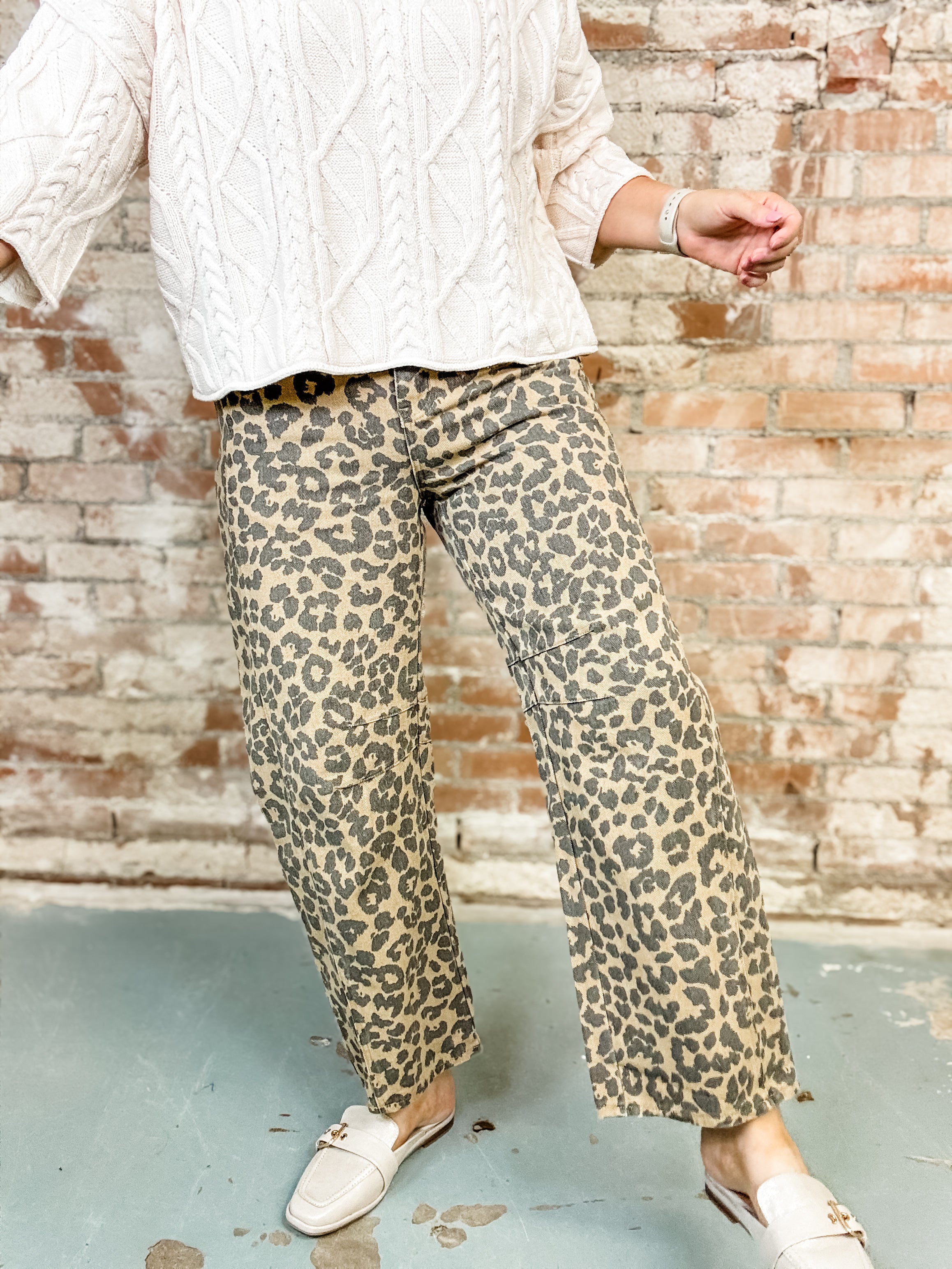 Pamela Leopard Pattern Ankle Pants