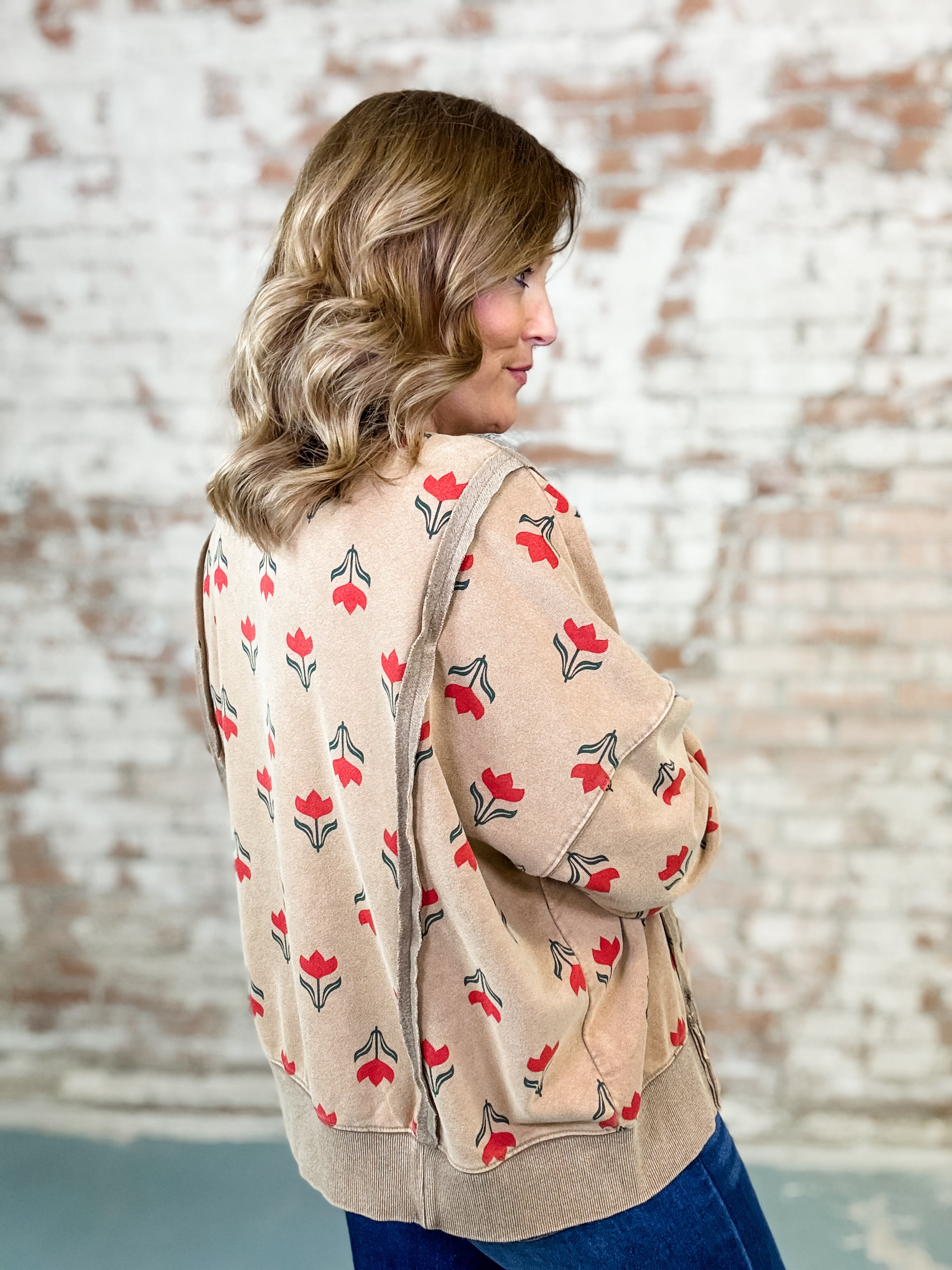 Tulip Mineral Wash Pullover
