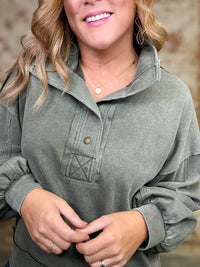 Mara Mineral Washed Collar Pullover