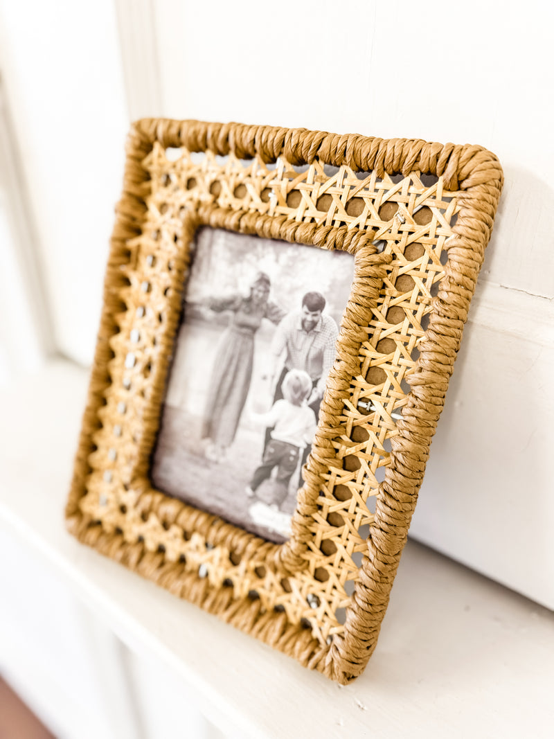 Small Woven Cane Frame (Mud Pie)