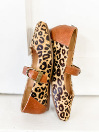 Yellowbox Carden Leopard Flat