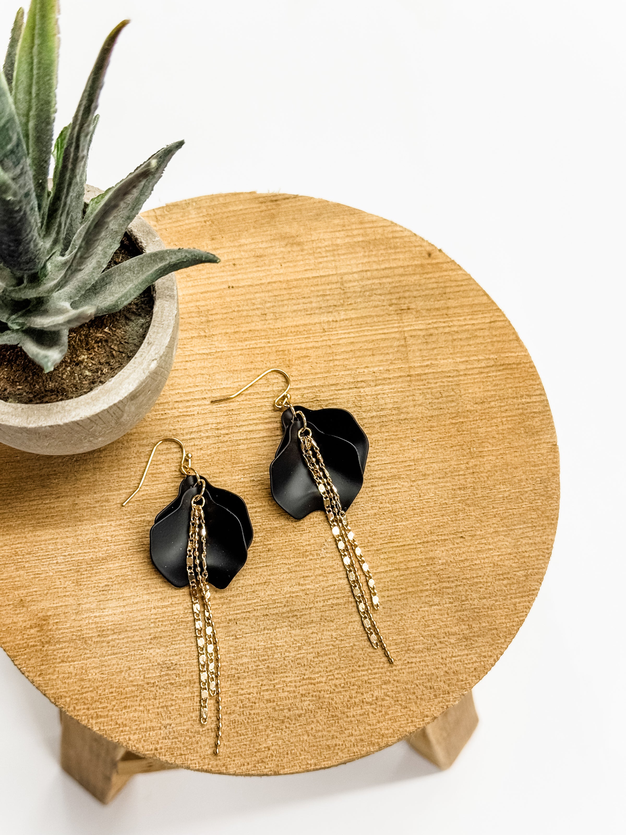 Nori Flower Petal Earring