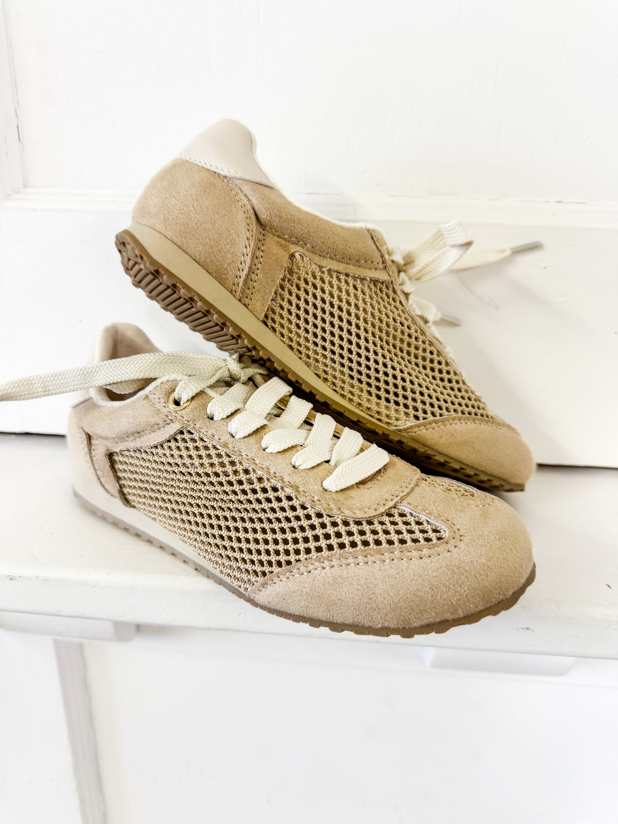 Canelo Mesh Sneaker