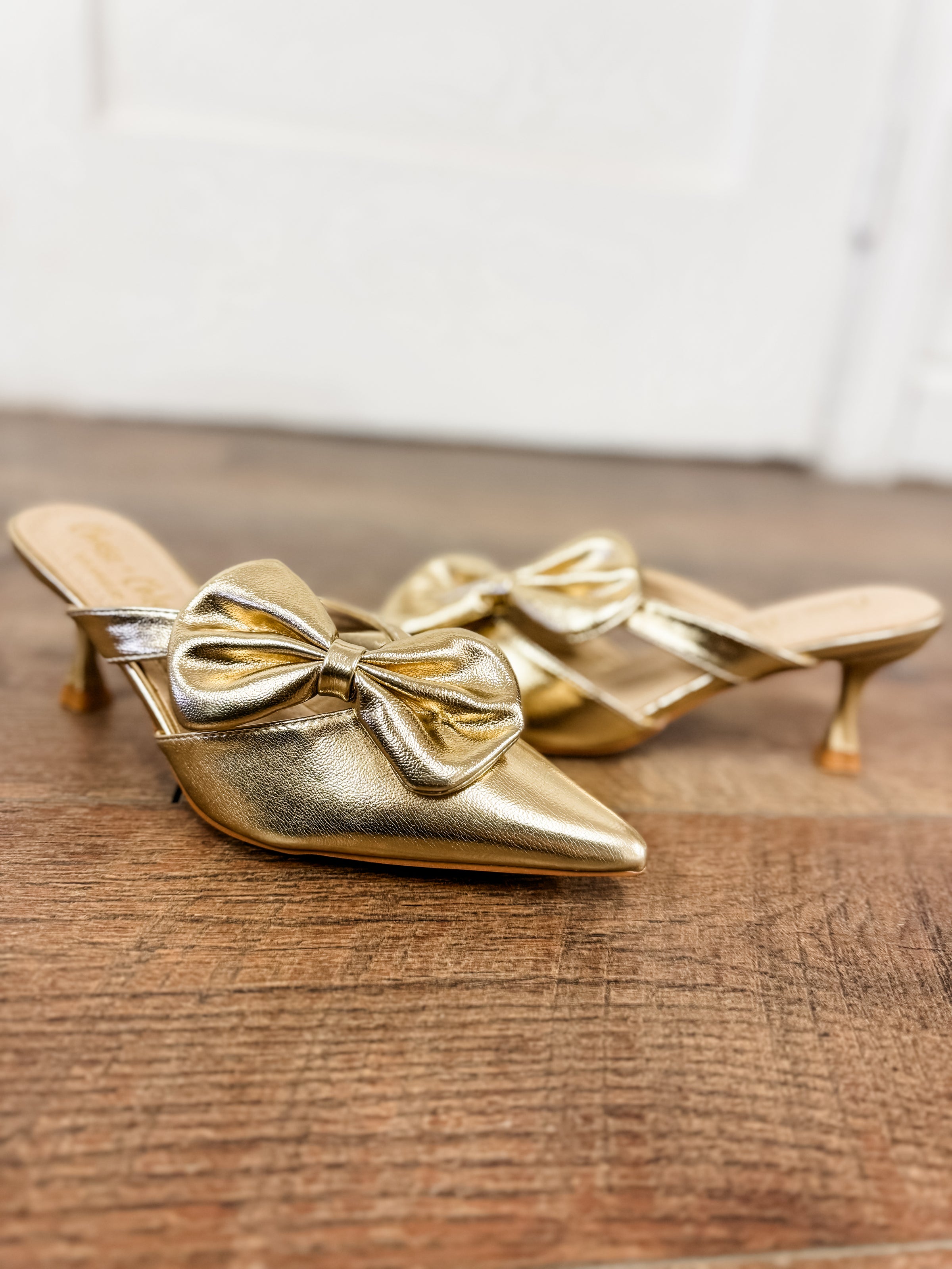 Dandy Bow Kitten Heel