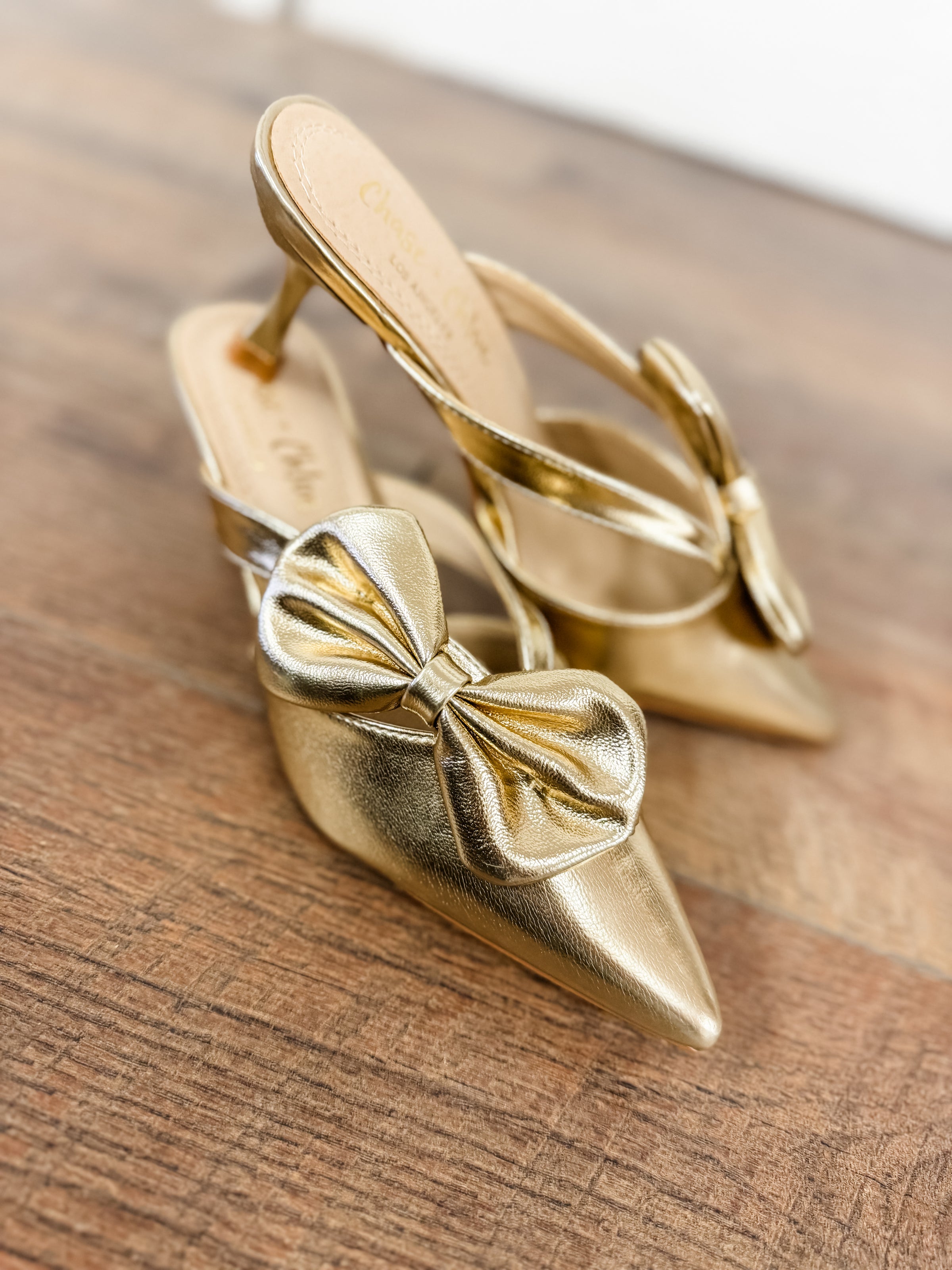 Dandy Bow Kitten Heel