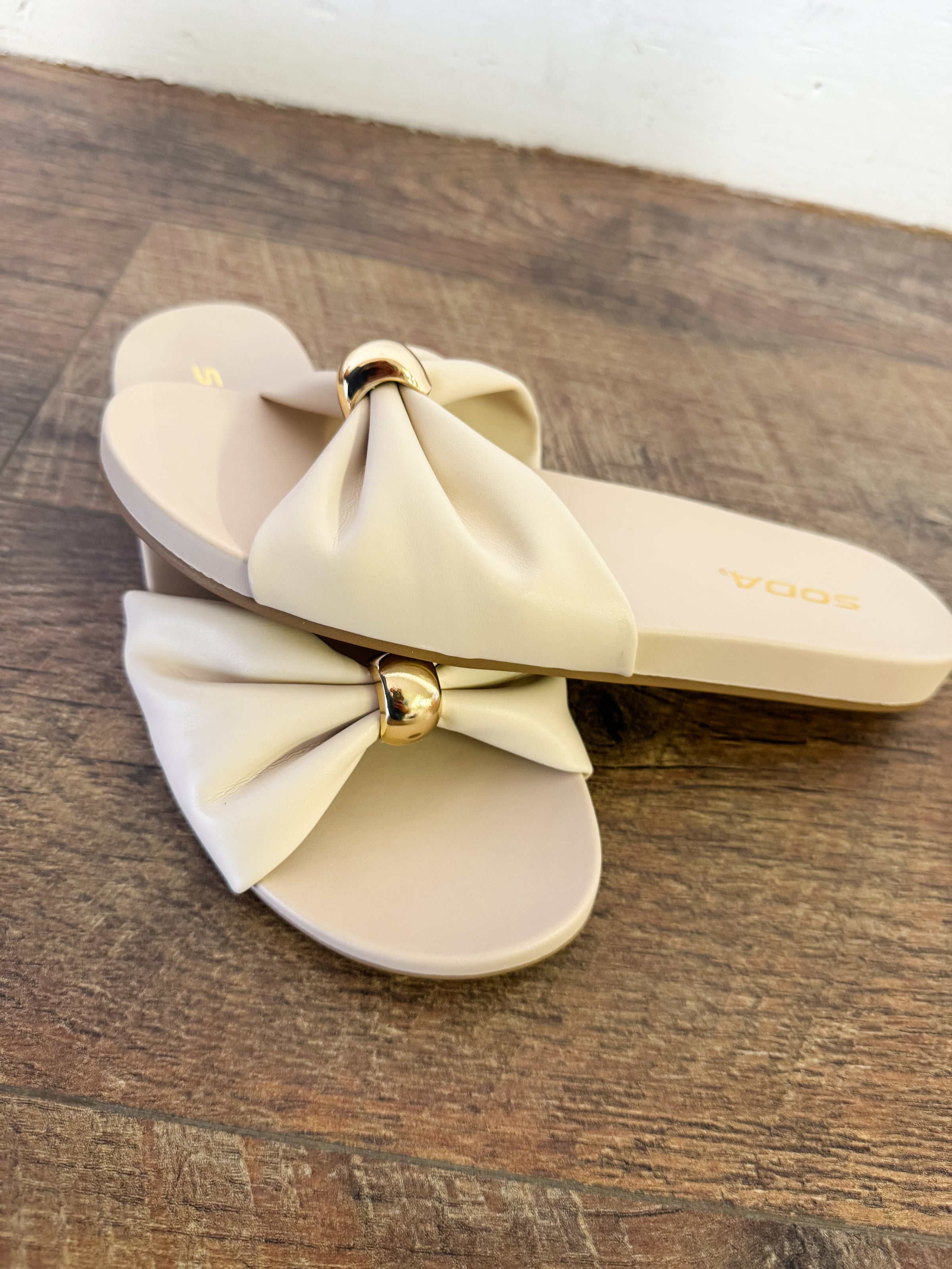 Owen Bow Sandal