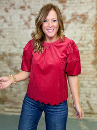 Noellia Scallop Detail Top