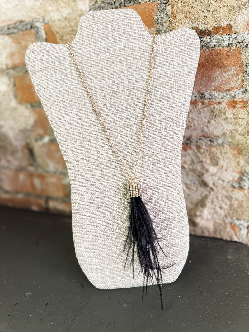 Vivi Feather Necklace