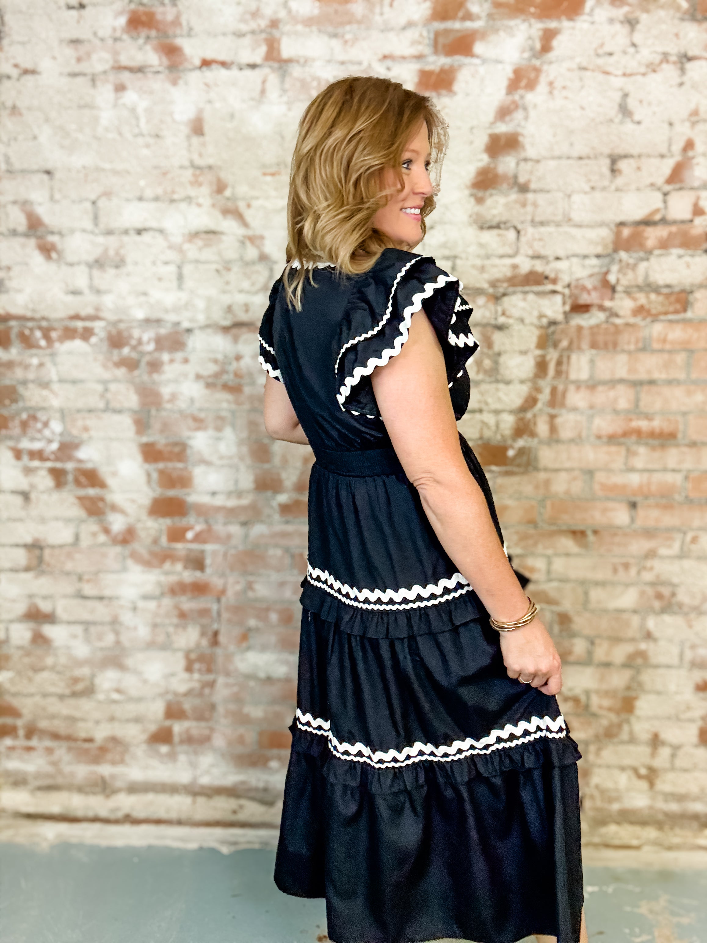 Sarahmarie Wavy Trim Midi Dress
