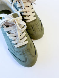 Yazzee Suede Sneakers