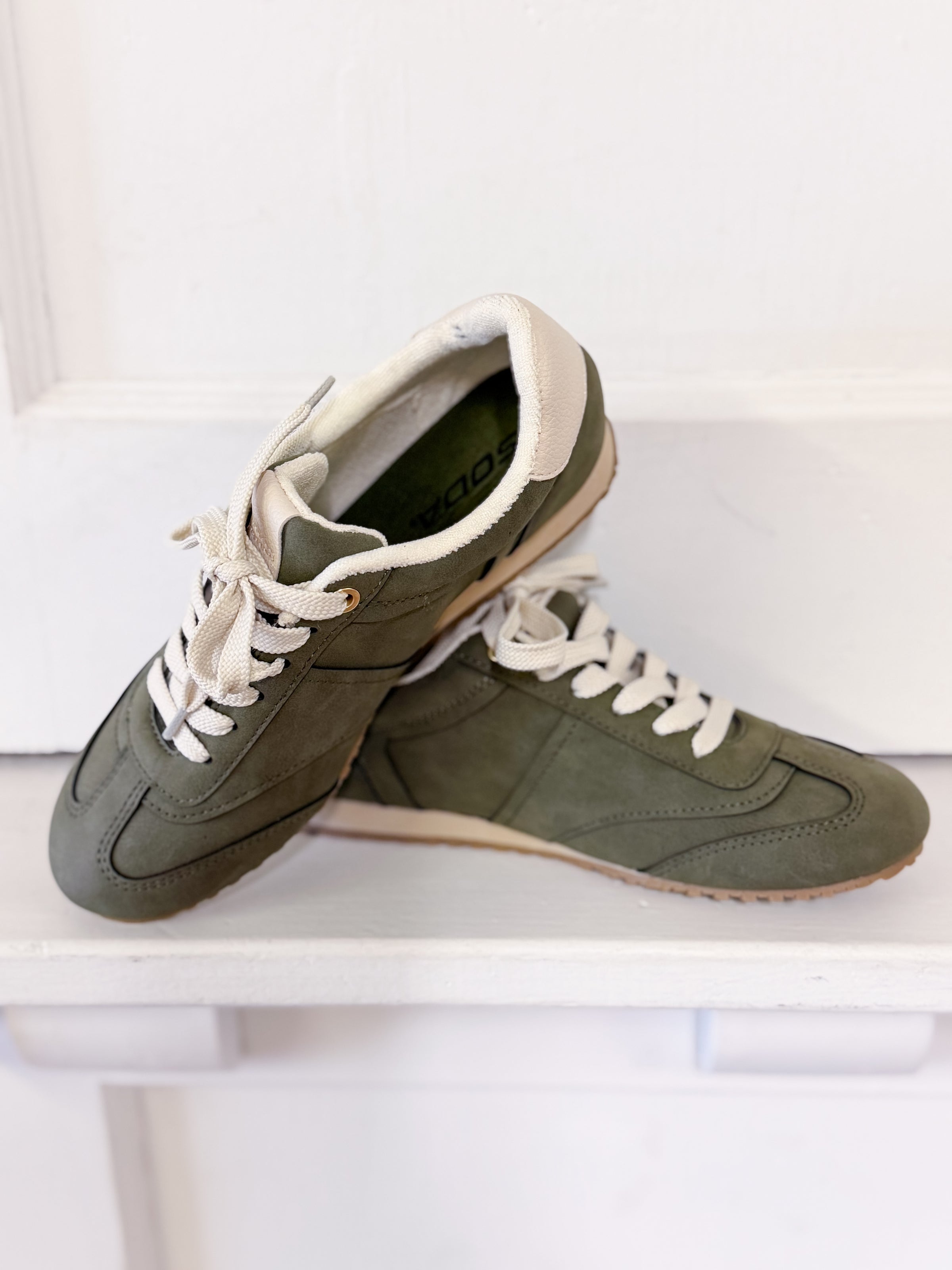 Yazzee Suede Sneakers