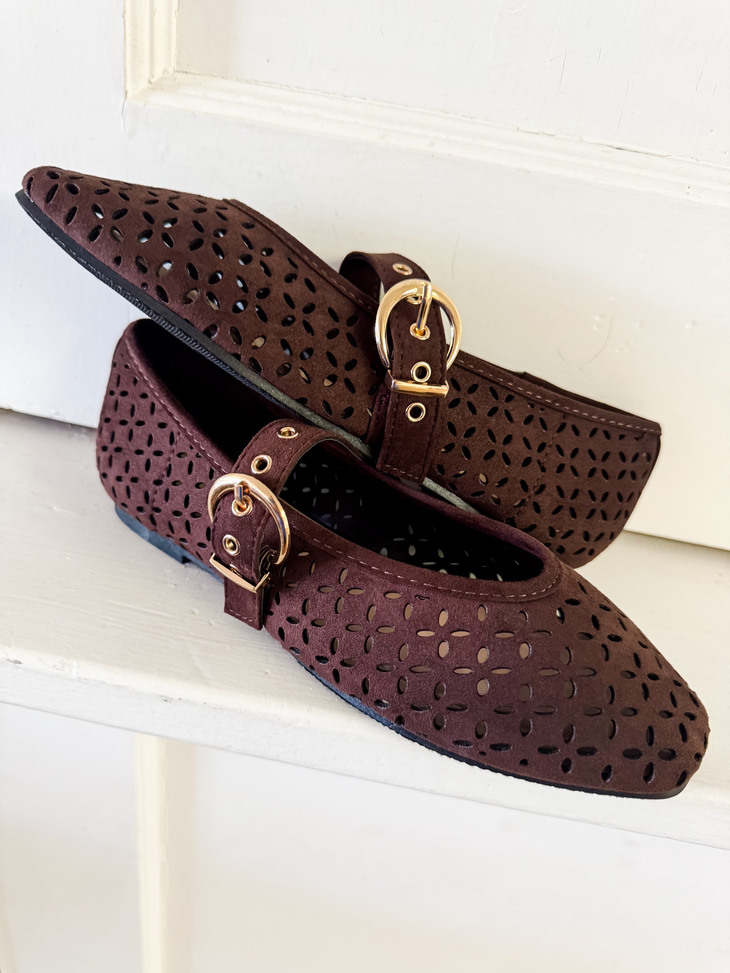 Linda Perforated Flats