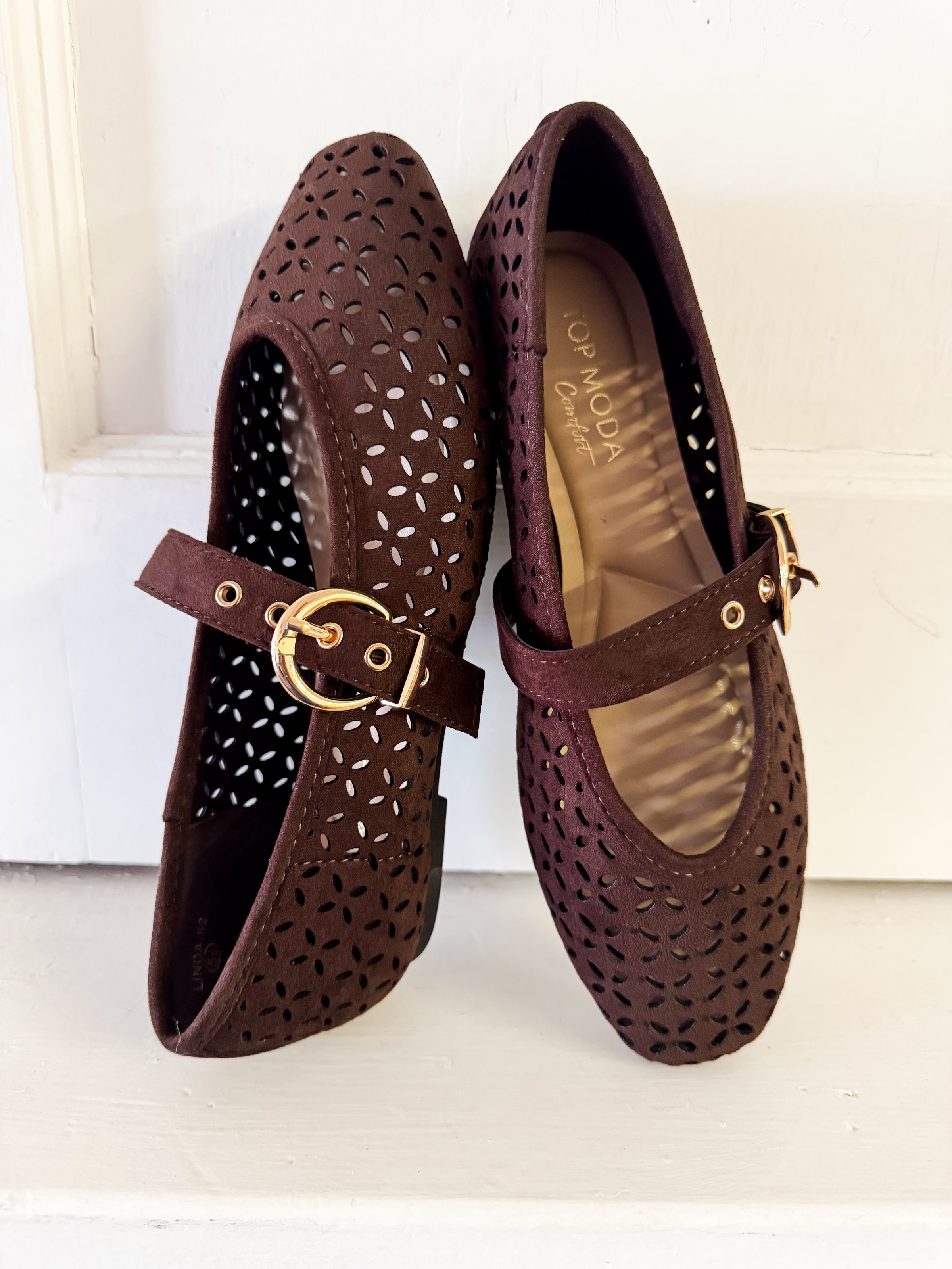 Linda Perforated Flats