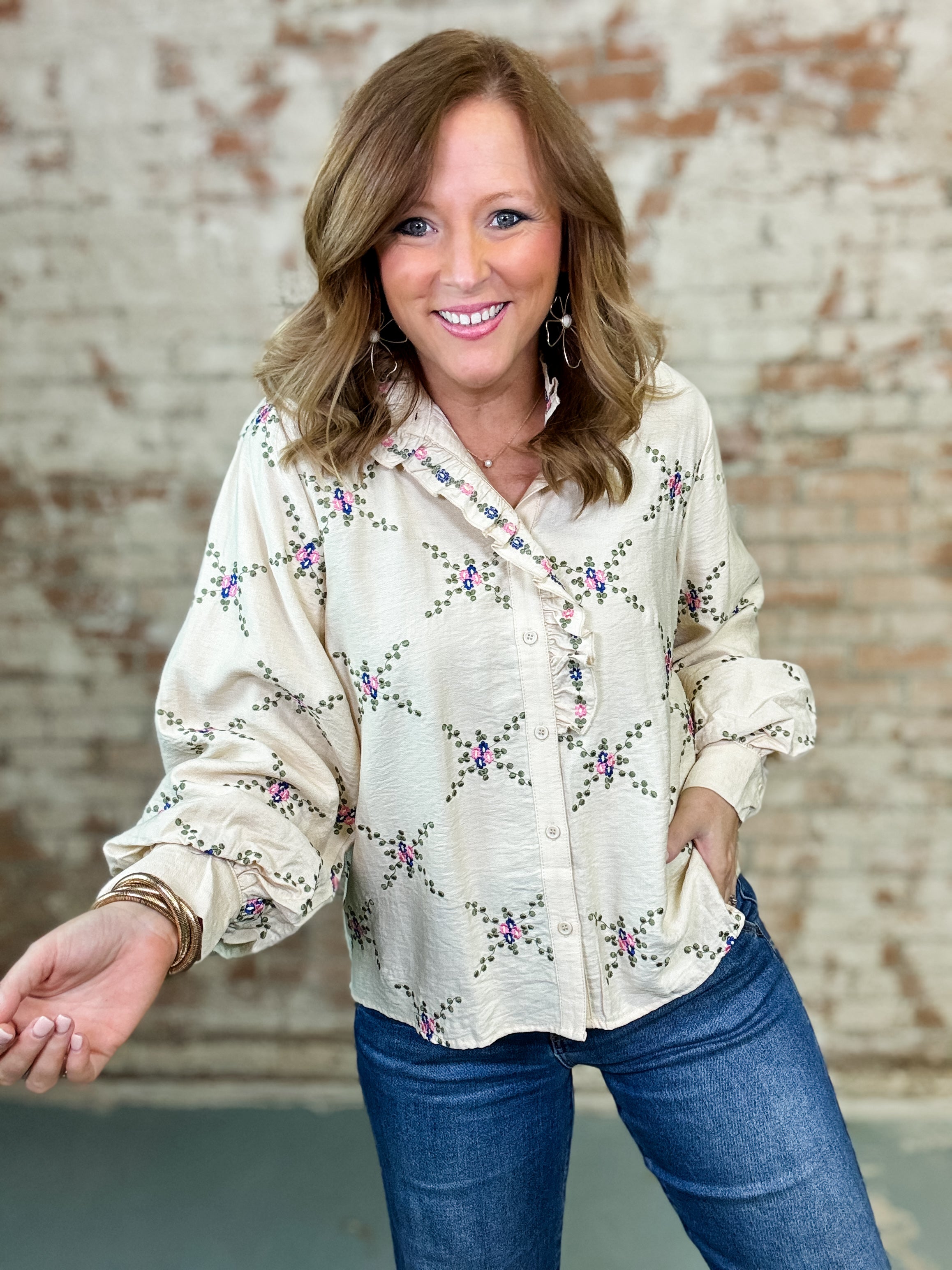 Veniza Floral Embroidered Top