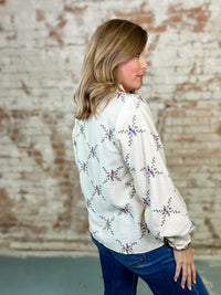 Veniza Floral Embroidered Top
