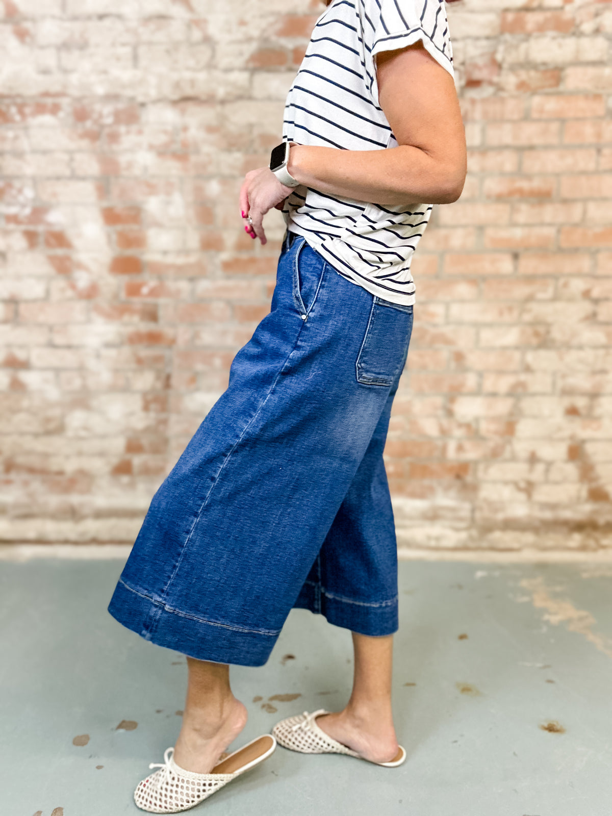 Sally High Rise Wide Cropped Jeans