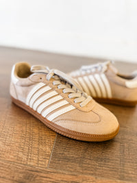 Rylin Shu Shop Sneaker