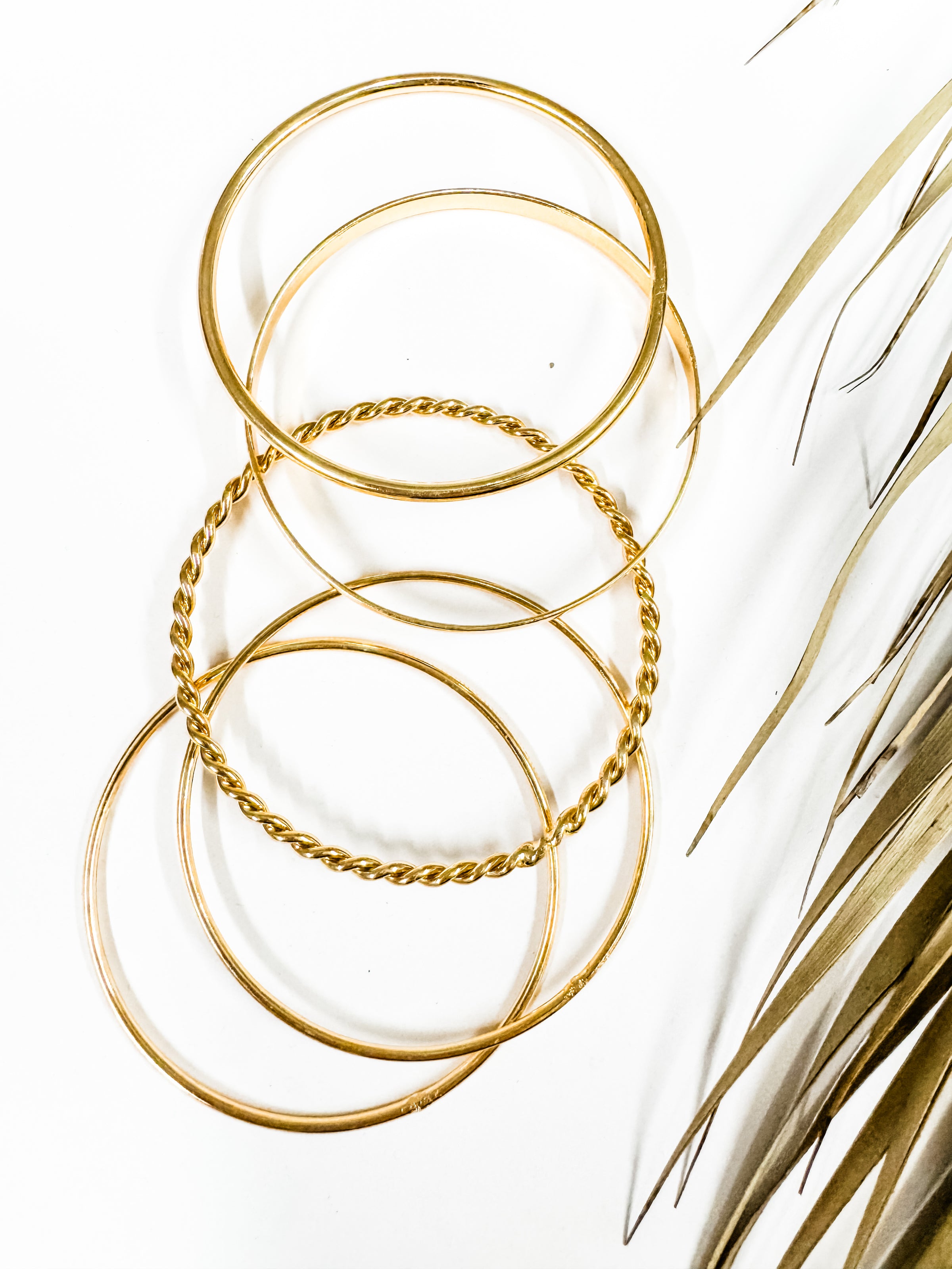 Classic Fashion Gold Bangle Set