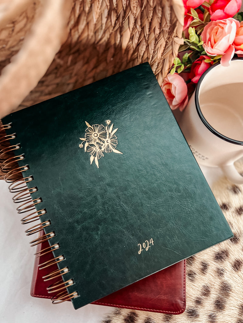 2024 17-Month Planner | Hyde Park Theme