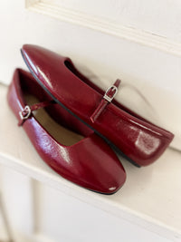 Kiana Burgundy Flats