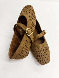 Sheila Tan Flat