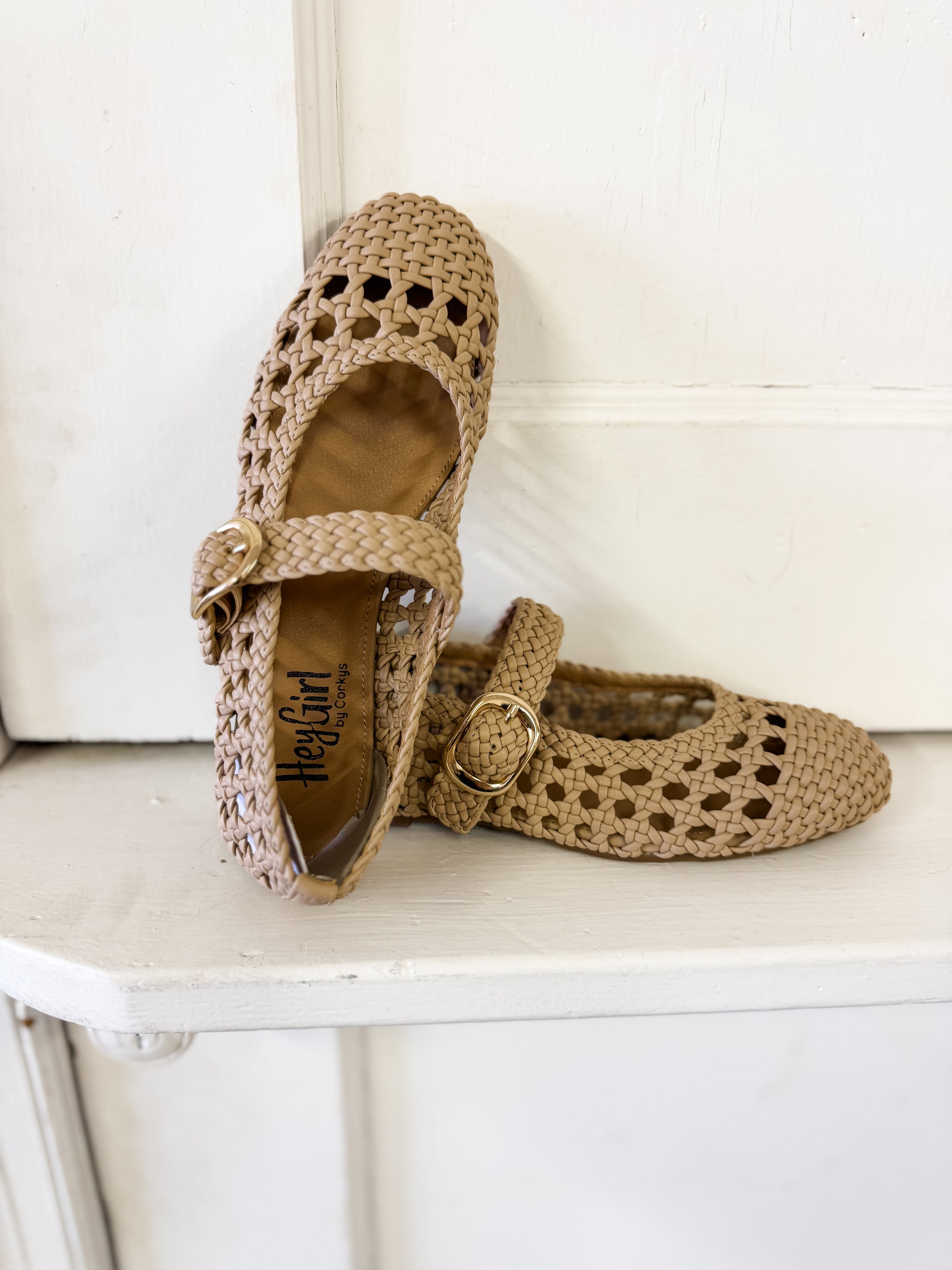 Lynn Woven Flat