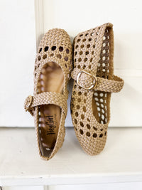 Lynn Woven Flat