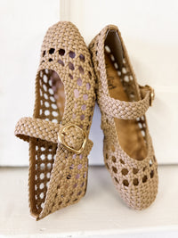 Lynn Woven Flat
