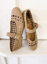 Lynn Woven Flat