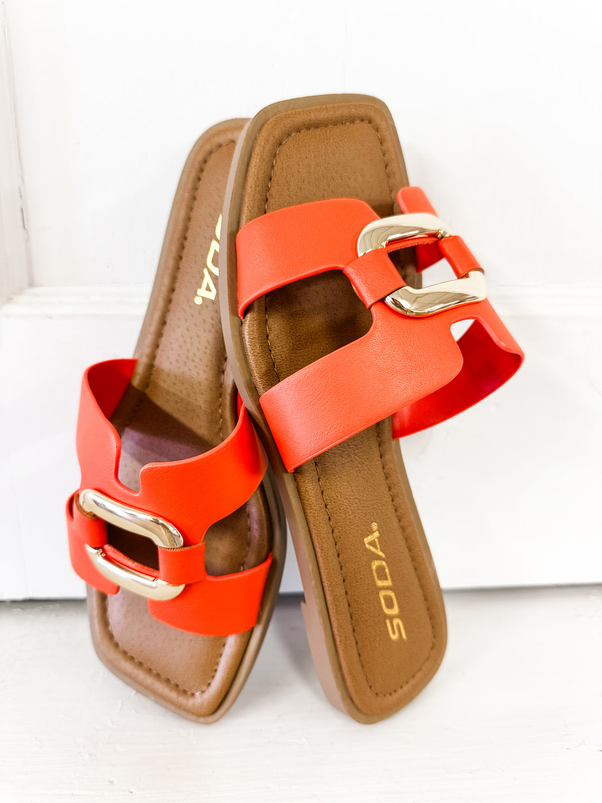 Feng Orange Sandal
